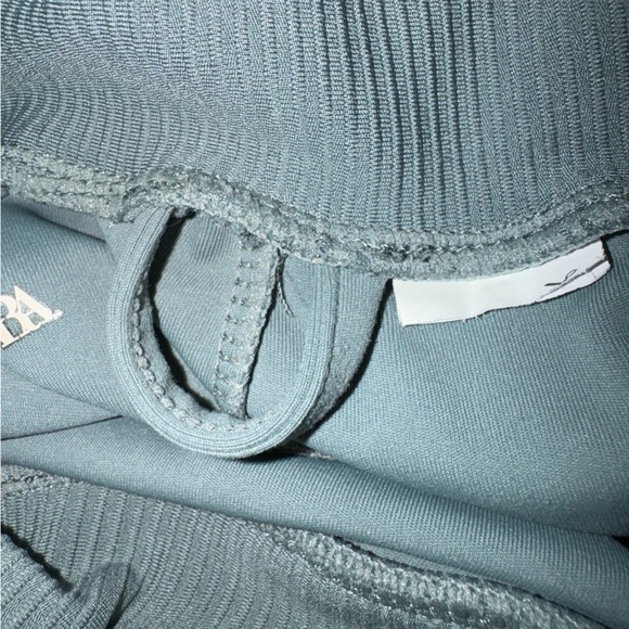 Zara Girls Leggings smooth on top part, texture on bottom, blue/gray?, size 9-10 - Picture 11 of 14